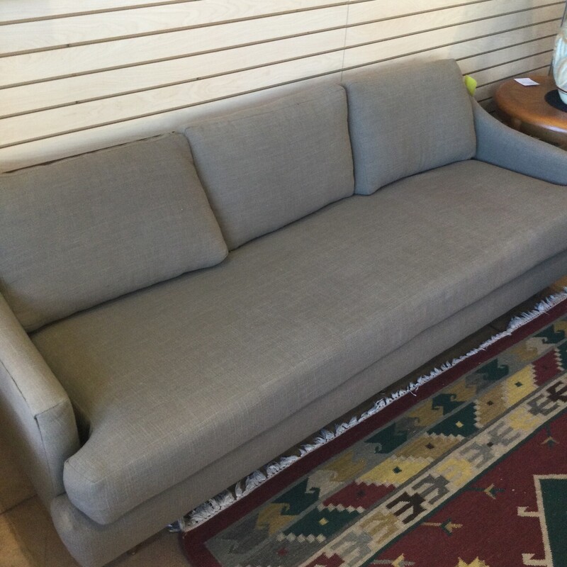 Single Cushion, Sofa, Size: 84w x 35d x 31h  R2913

AVAILABLE FOR ONLINE OR IN STORE PURCHASE
Local delivery available. $50 minimum