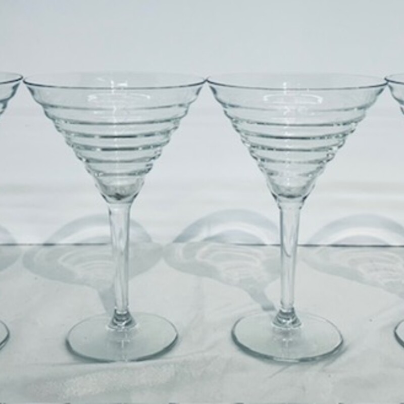 Set of 4 Ribbed Martini Glasses
Clear, Size: 4.5x7H