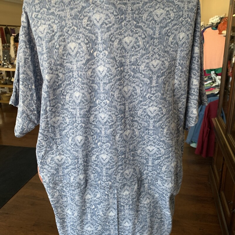 Nwt Ruff Hewn Top, Blue, Size: Med<br />
New with tags<br />
all sales final<br />
shipping available<br />
free in store pickup within 7 days of purchase