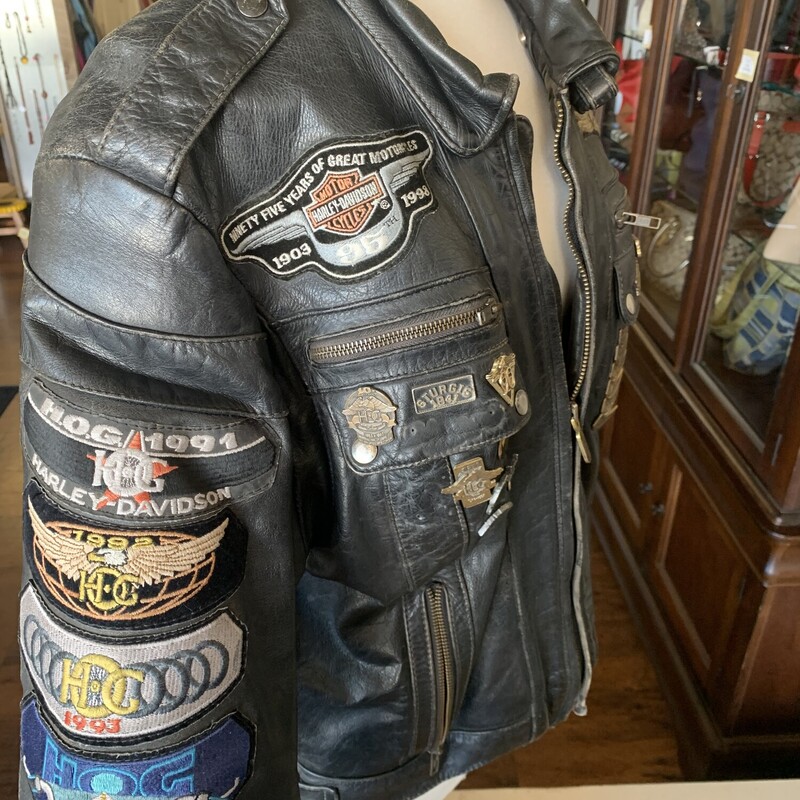 Harley Davidson  Bomber W, Blk/orn, Size: Lg/XL
All Sales are final.
Pick up in store within 7 days of purchase or have it
shipped.


Thanks for Shopping With Us:)