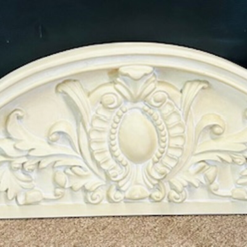 Ornate Resin Wall Trim Decor
Tan White
Size: 29x9H
