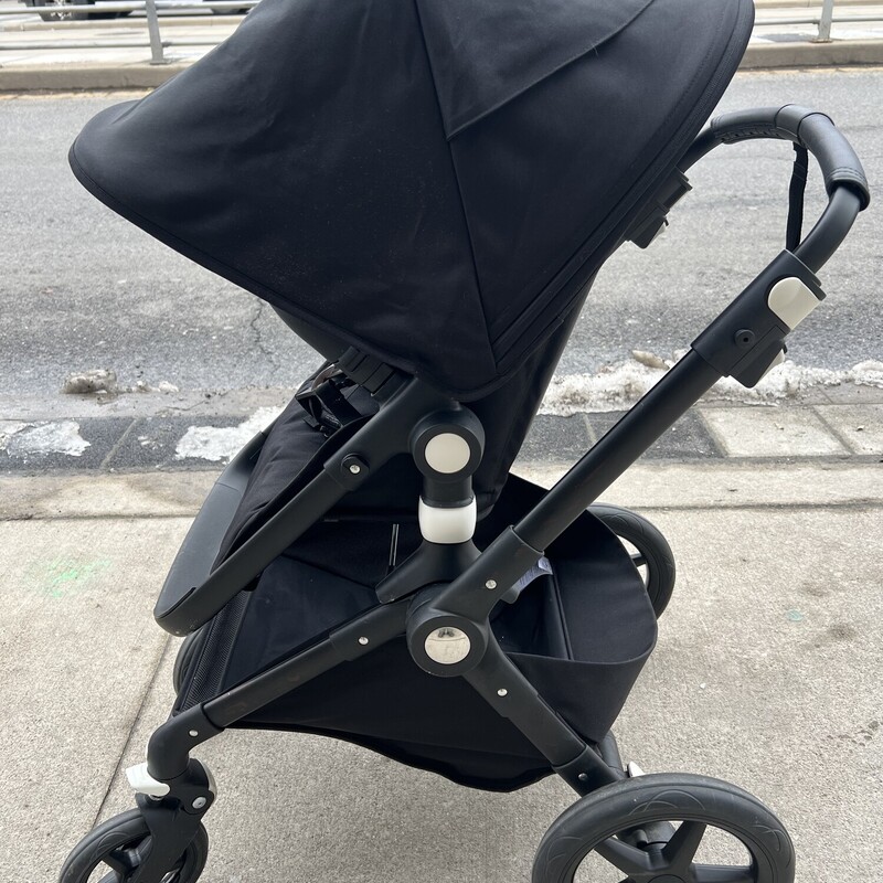 Bugaboo Lynx Stroller, Black

The Bugaboo Lynx is our lightest full-size stroller, designed to make your daily adventures as a parent easier and as comfortable as they can be. This lightweight stroller can accommodate a child of up to 50 lbs, plus extra 22 lbs in the underseat basket.

Super light and strong at only 20.7 lbs

Effortless to push, thanks to the responsive one-hand steering

Extra-large sun canopy

Easy one-piece, self-standing fold, in any configuration

Integrated accessory attachment points