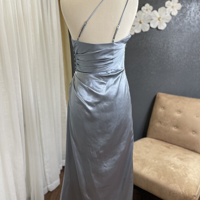 Galina Over the Shoulder Long Dress, Blue, Size: 4

Beautiful  Dress for Prom or any Formal!
All Sales Are Final. No Returns.
Pick Up In Store Within 7 Days Of Purchase
Or
Have It Shipped

Thank You For Shopping With Us  :-)