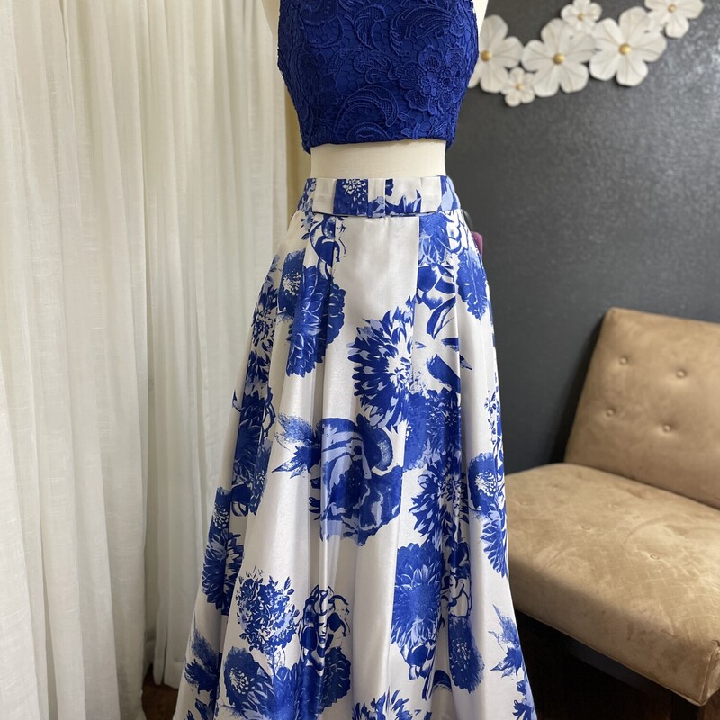 Sequin Hearts 2PC  Floral, Royal Blue and White ,
Size: 5
Beautiful  Dress for Prom or any Formal!
All Sales Are Final. No Returns.
Pick Up In Store Within 7 Days Of Purchase
Or
Have It Shipped

Thank You For Shopping With Us  :-)
