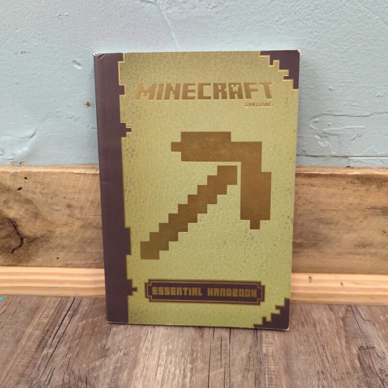Minecraft Essential Handb, Green, Size: Book