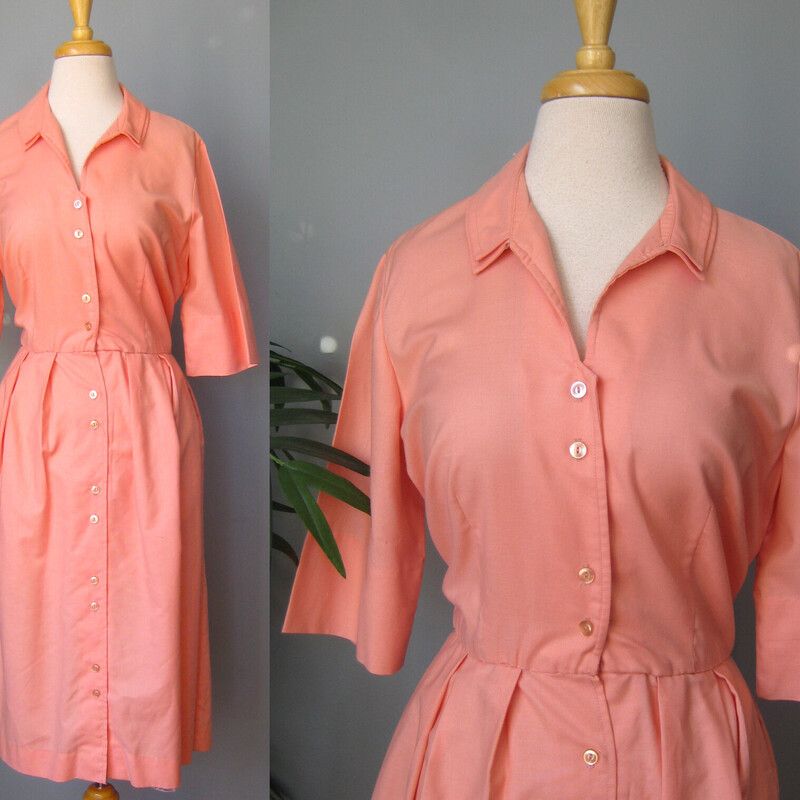 V Vtg Sears Knit House, Peach, Size: Medium
Shirt dress from the 1970s in a creamsicle orange cotton or cottong blend.
It buttons all the way open, fitted at the waist, short sleeves, full pleated skirt

Unlined

No size tag but should fit a medium generously, perhaps a large, use the measurements below to be sure!

Flat measurements:
Shoulder to shoulder: 17
armpit to armpit: 20
Waist: 16
Hip: 25
Length: 43

Excellent condition.

Thanks for looking!
#67173