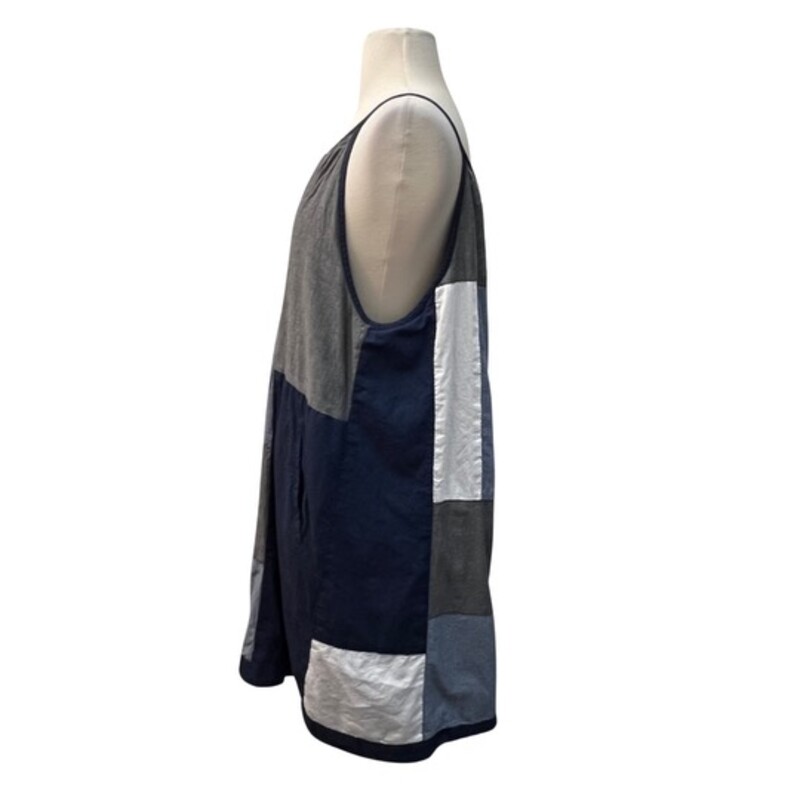 HD.in Paris Dress<br />
Patchwork Design<br />
Anthropologie Brand<br />
Color: Navy, White, and Gray<br />
100% Cotton<br />
Size: XLarge