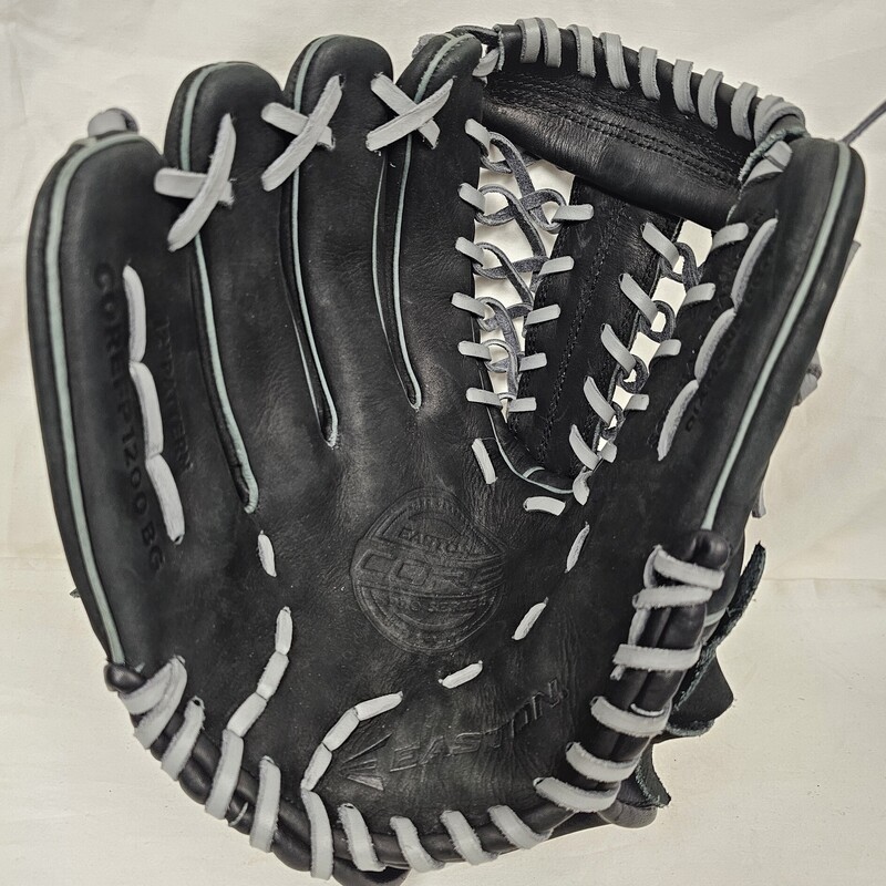 Like New Easton Core Pro Left Hand Throw Softball Glove, Size: 12in.  MSRP $99.99