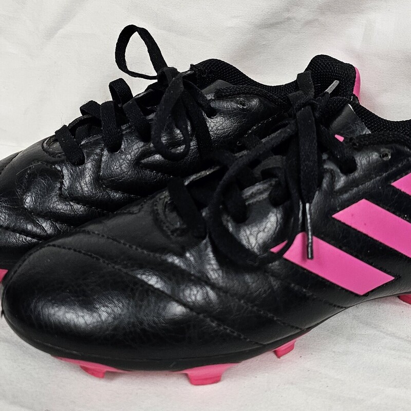 Pre-owned Adidas Soccer Cleats, Size: 2