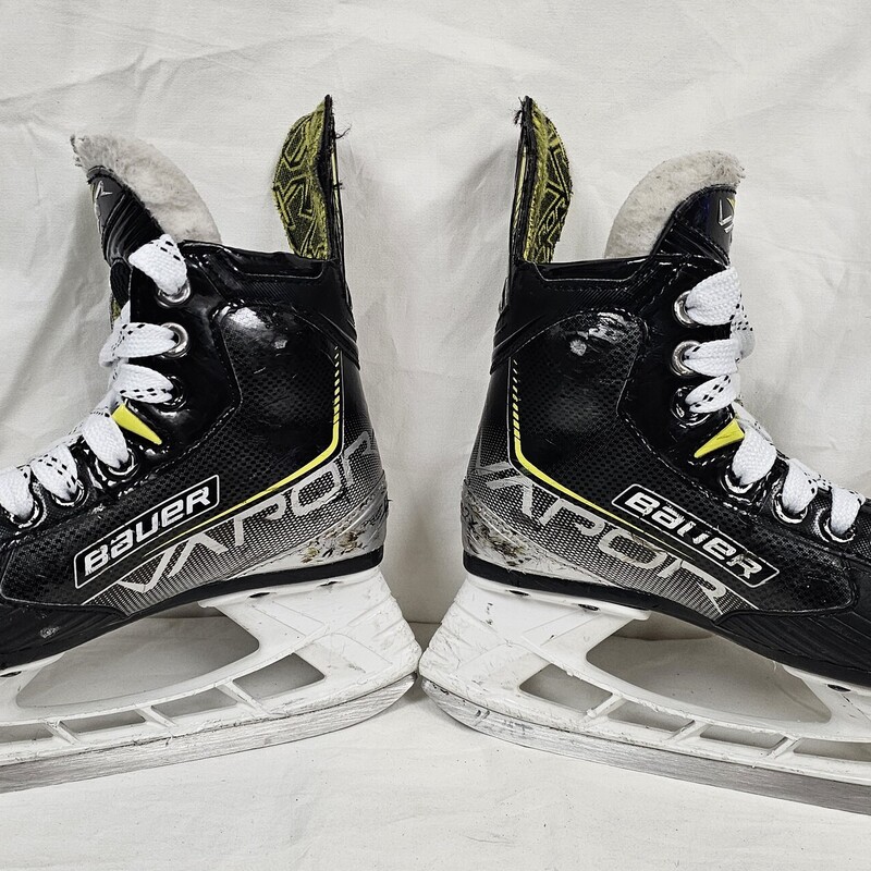 Pre-owned Bauer Vapor 3X Youth Hockey Skates, Size: Y13