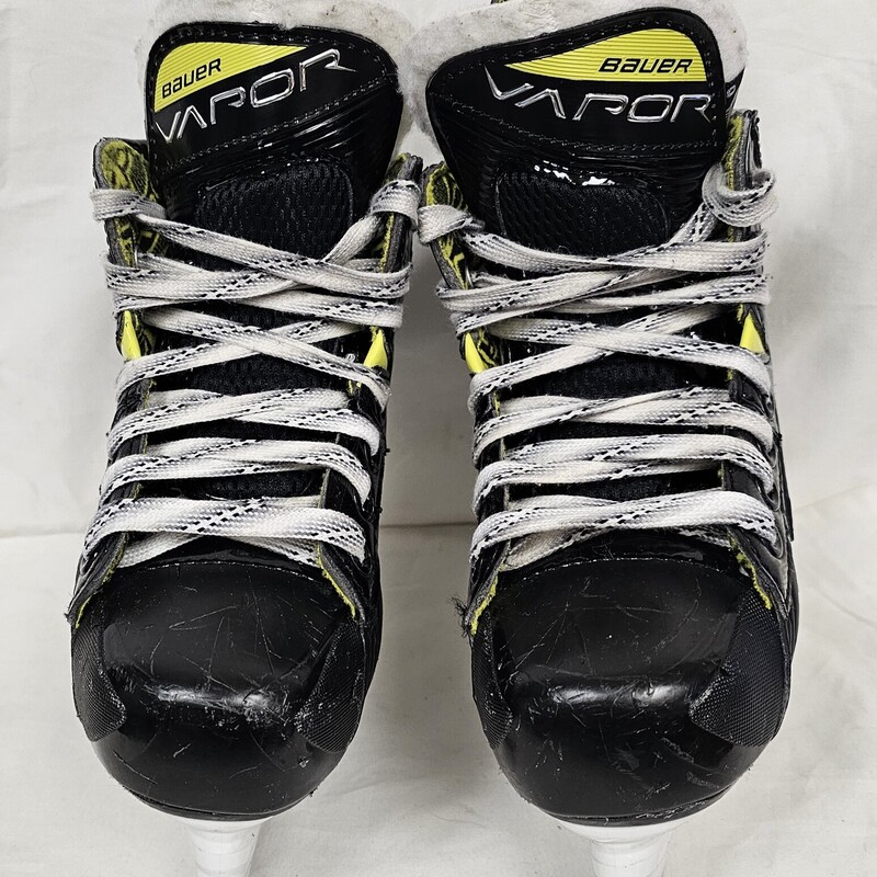Pre-owned Bauer Vapor 3X Youth Hockey Skates, Size: Y11