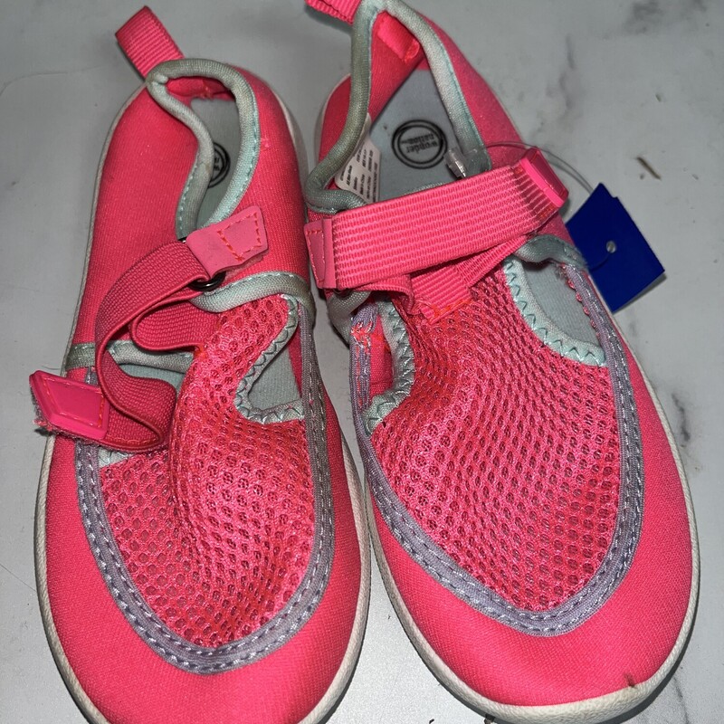 9/10 Pink Water Shoes, Pink, Size: Shoes 9