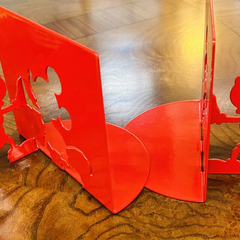 Michael Graves Metal Mickey Mouse Bookends
Set of 2
Red
Size: 6.5 x 7 x 5H