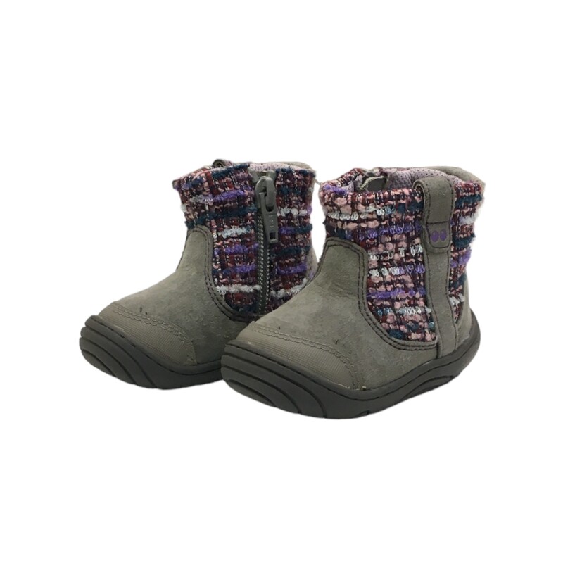 Shoes (Boots/Purple), Girl, Size: 3

Located at Pipsqueak Resale Boutique inside the Vancouver Mall or online at:

#resalerocks #pipsqueakresale #vancouverwa #portland #reusereducerecycle #fashiononabudget #chooseused #consignment #savemoney #shoplocal #weship #keepusopen #shoplocalonline #resale #resaleboutique #mommyandme #minime #fashion #reseller

All items are photographed prior to being steamed. Cross posted, items are located at #PipsqueakResaleBoutique, payments accepted: cash, paypal & credit cards. Any flaws will be described in the comments. More pictures available with link above. Local pick up available at the #VancouverMall, tax will be added (not included in price), shipping available (not included in price, *Clothing, shoes, books & DVDs for $6.99; please contact regarding shipment of toys or other larger items), item can be placed on hold with communication, message with any questions. Join Pipsqueak Resale - Online to see all the new items! Follow us on IG @pipsqueakresale & Thanks for looking! Due to the nature of consignment, any known flaws will be described; ALL SHIPPED SALES ARE FINAL. All items are currently located inside Pipsqueak Resale Boutique as a store front items purchased on location before items are prepared for shipment will be refunded.