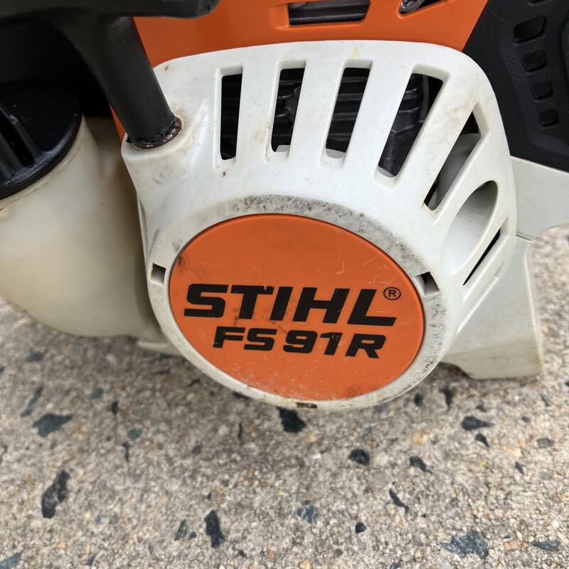 String Trimmer & Edger, STIHL, FS 91 R<br />
<br />
Like New Condition, comes with Edger Attachment
