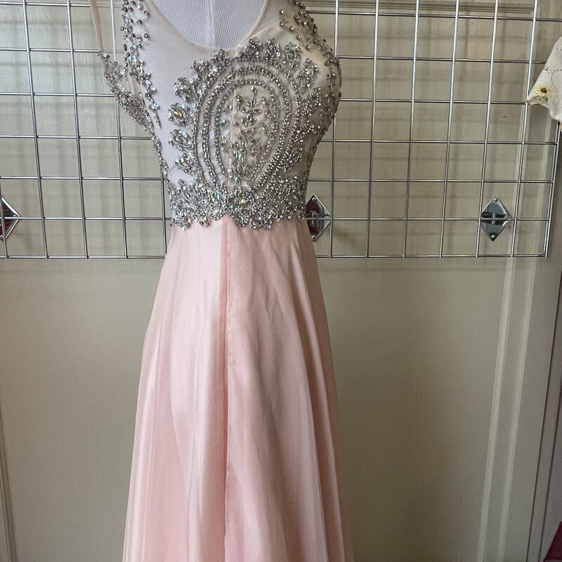 Alyce Beaded Bodice Dress, Slvr Pch, Size: 00<br />
All sales are final!<br />
Have it shipped or pick it up in-store within 7 days of purchase. Thanks for shopping with us :)