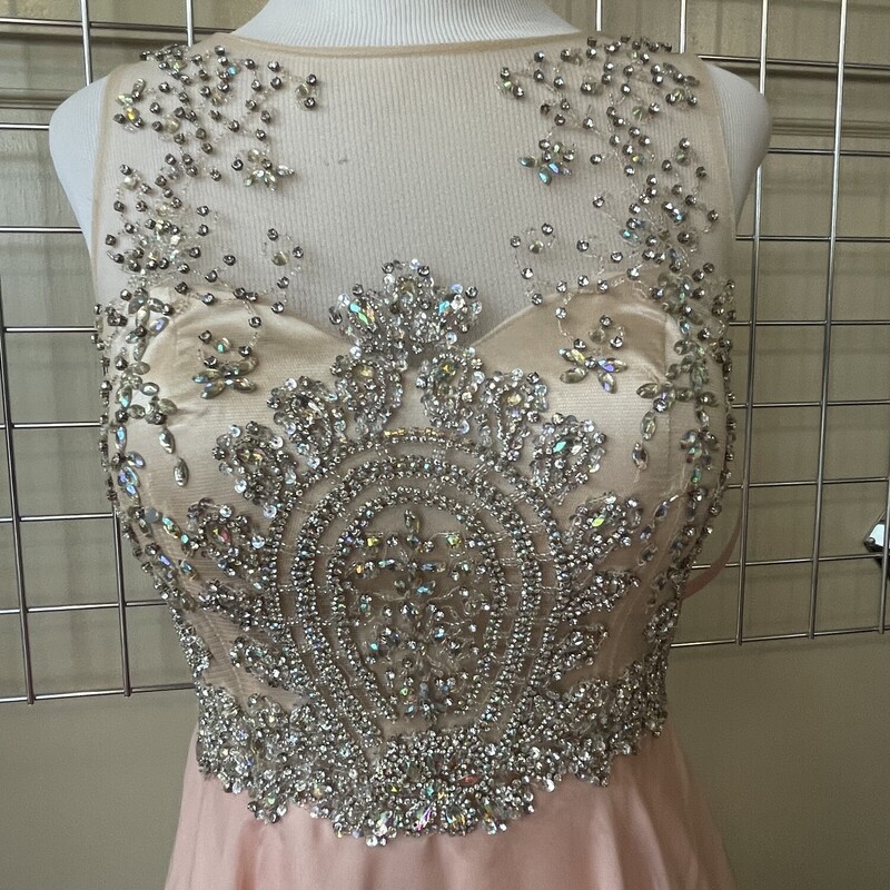 Alyce Beaded Bodice Dress, Slvr Pch, Size: 00
All sales are final!
Have it shipped or pick it up in-store within 7 days of purchase. Thanks for shopping with us :)