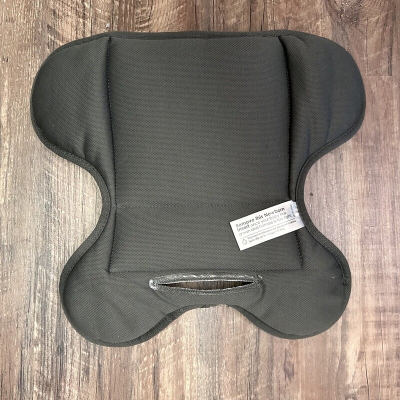 Doona Stroller Set
Comes with the following...
-Doona  Padded Travel Bag retail $110
-Doona Head Support retail $30
-Doona Infant Insert retail $30
-Doona stroller &
-Doona car seat protector $550 ex 2027
-Doona extra shoulder cusions
- LiuLiuBY winter cover $45
-bonus car seat insert  for  5 to 20 lbs baby $20
Retail $785