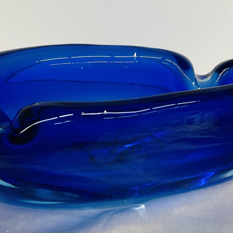 Murano Glass Ashtray
Cobalt
Size: 7.5x2.5H
