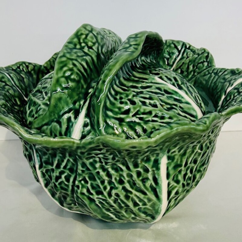 Olfaire Cabbage Soup Tureen
Green
Size: 11x9H
As Is - small chip