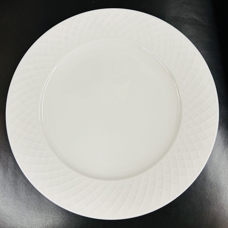 Set of 8 Mikasa Trellis Dinner Plates
White
Size: 11Diameter