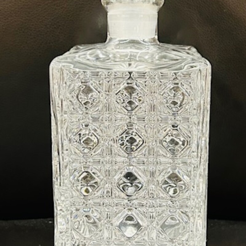 Cut Glass Decanter
Clear
Size: 3.5 x8.5 H