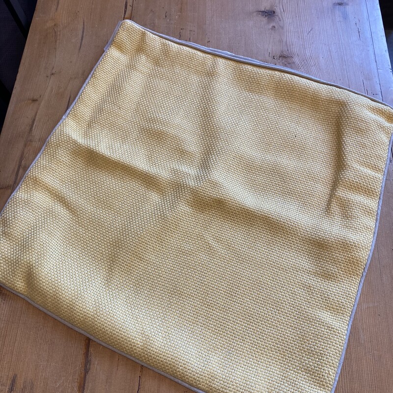 PB Yellow Weave

Size: 19x19