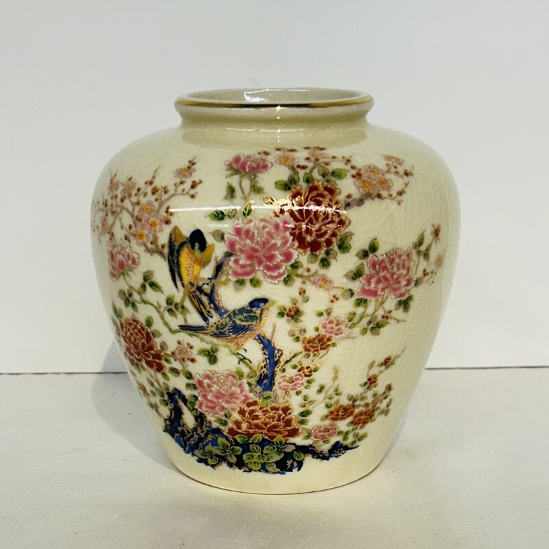 Asian Floral Bird Vase
Cream Pink Red Gold
Size: 5.5 x 6H