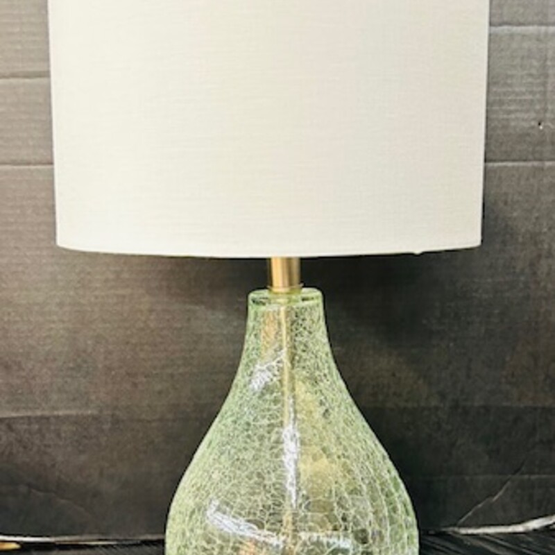 Crackled Glass Base Cream Shade
Geen Silver Cream
Size: 12 x 23H