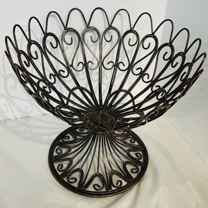 Metal Scroll Bowl On Stand
Black
Size: 12 x10.25 H