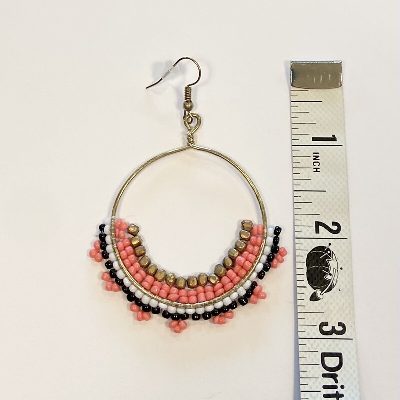 Gd/b/w/coral Bead Earring<br />
Gd/b/w/c<br />
Size: Earrings