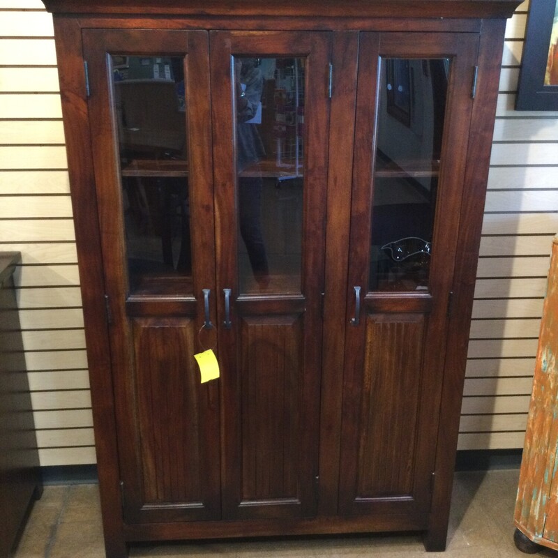 Cherry China Cabinet, Wood, Size: A4142

66H X 43L X17D


FIR IN-STORE OR PHONE PURCHASE ONLY
LOCAL DELIVERY AVAILABLE $50 MINIMUM