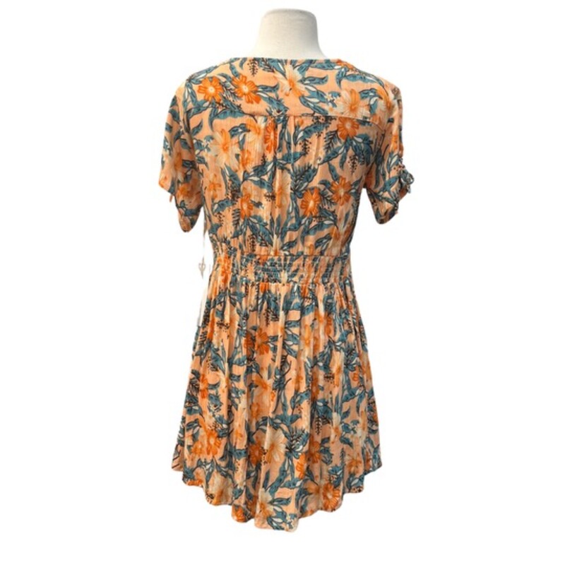 New Lagaci Dress<br />
Tropical Floral Print<br />
100% Rayon<br />
Colors: Peach, Teal, Aqua, Orange, Black, and Cream<br />
Size: Small