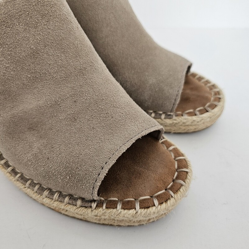 Toms Suede, Tan, Size: 9
