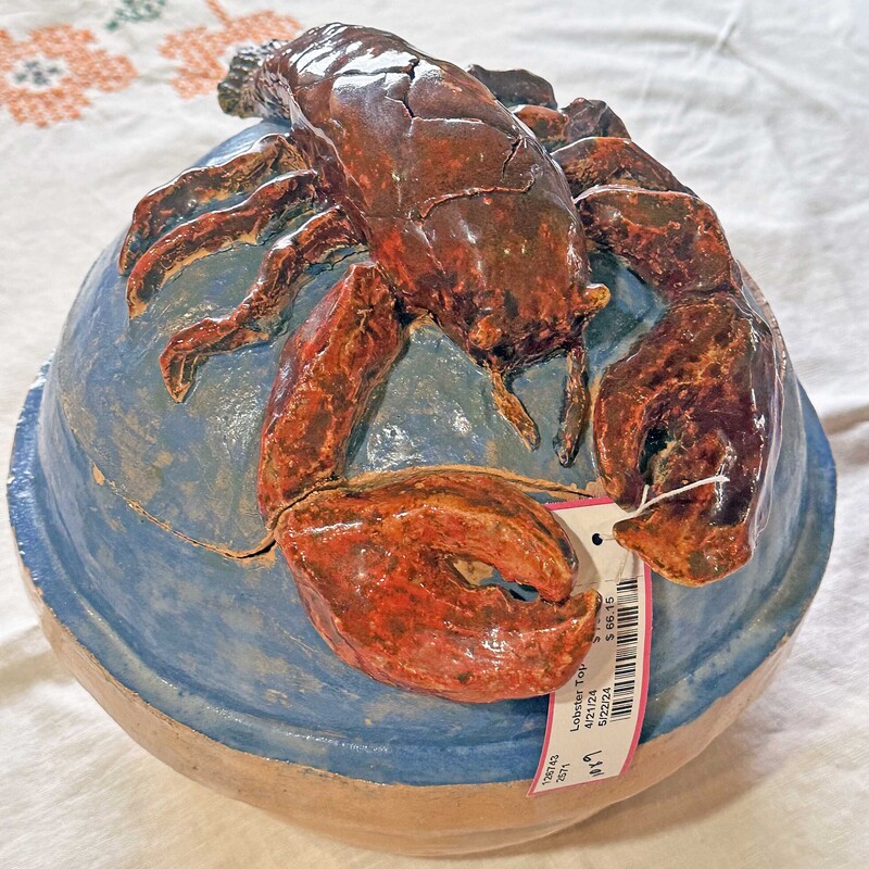 Lobster Top  Casserole,
 Size: 10 X 9
Handmade pottery with just a uniqe cover!
Beautifully made with exquisite detail making the
lobster look real!  This is a one of a kind piece!