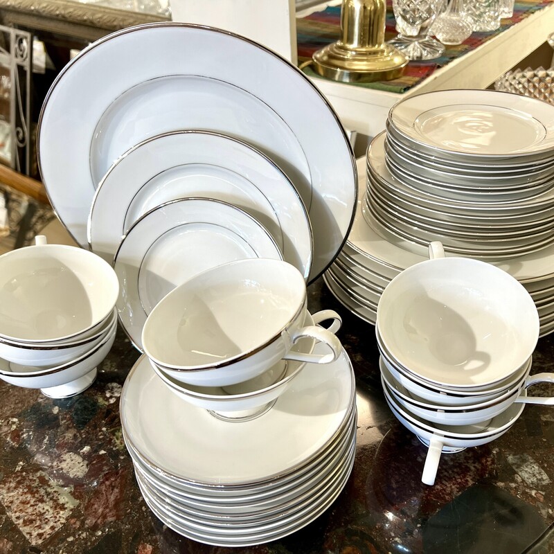 Rosenthal Regent Dish Set
Size: 42 Pcs