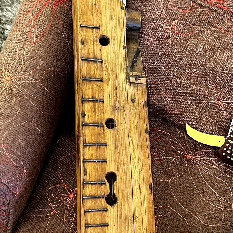 Antique Hungarian Zither
Size: 34x5x3