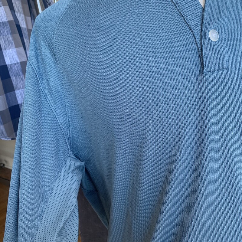 Nike Polo, Blue, Size: Large<br />
All sales are final.<br />
Pick up in store within 7 days of purchase.<br />
or<br />
Have it shipped.<br />
Thank you for shopping with us:)
