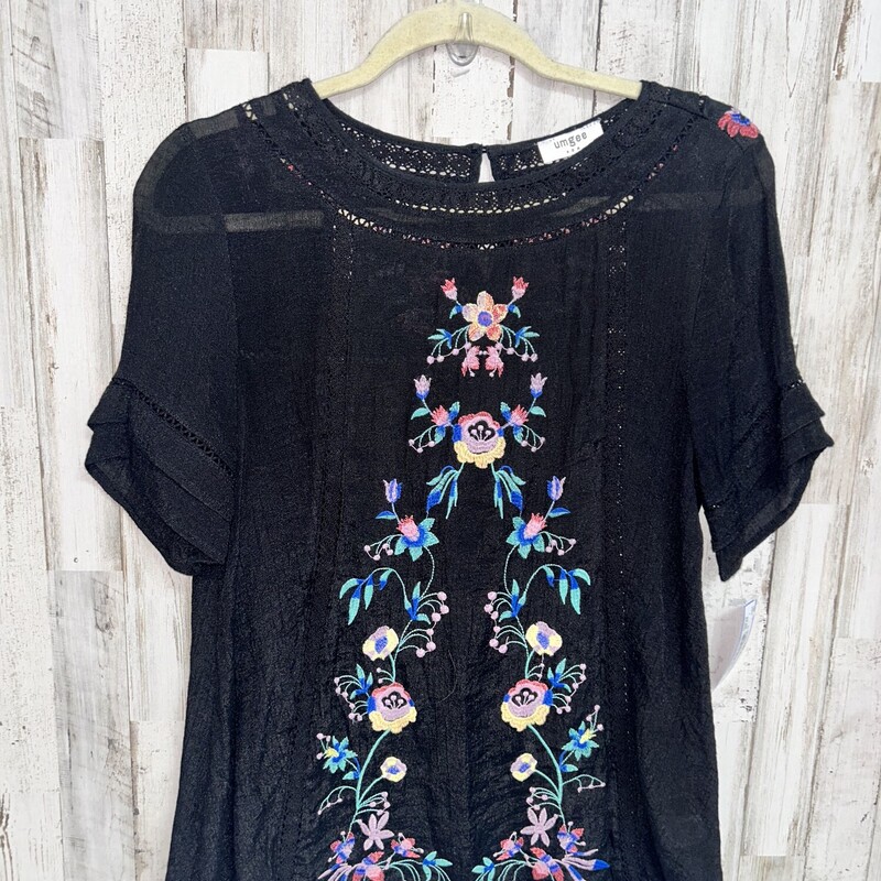 S Black Embroider Top