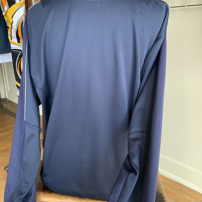 ZeroRestrPineHills1/4Zip, D Blue, Size: Large<br />
All Sales Are Final<br />
No Returns<br />
<br />
Pick Up In Store<br />
Or<br />
Have It Shipped<br />
Thank You FOr SHopping With Us :-)