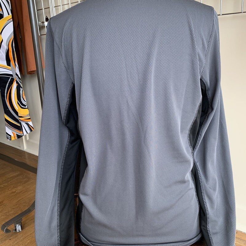 CliqueBlaWolfRun1/4Zip, Gray, Size: MediumAll Sales Are Final
No Returns

Pick Up In Store
Or
Have It Shipped
Thank You FOr SHopping With Us :-)