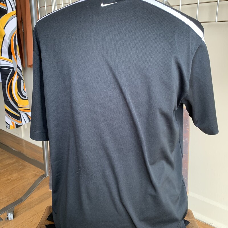 NikeGolfWhistStraitsPolo, Black, Size: MediumAll Sales Are Final<br />
No Returns<br />
<br />
Pick Up In Store<br />
Or<br />
Have It Shipped<br />
Thank You FOr SHopping With Us :-)