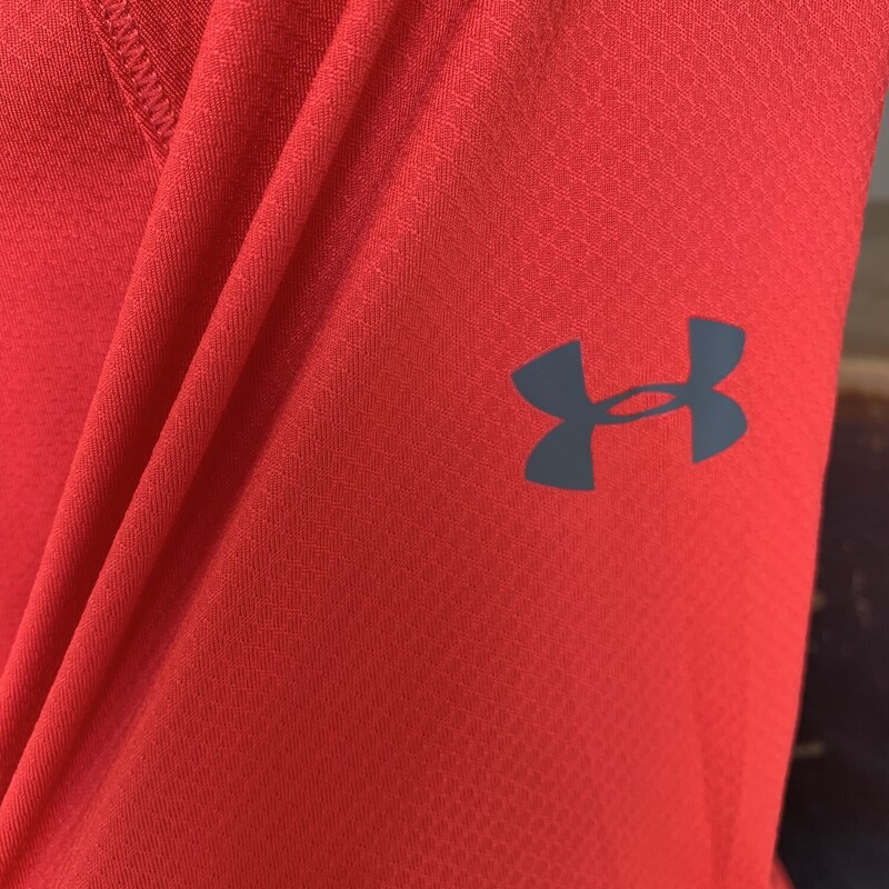 UnderArmorRyderCup1/4Zip, Red, Size: MediumAll Sales Are Final
No Returns

Pick Up In Store
Or
Have It Shipped
Thank You FOr SHopping With Us :-)