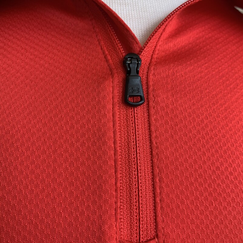 UnderArmorRyderCup1/4Zip, Red, Size: MediumAll Sales Are Final<br />
No Returns<br />
<br />
Pick Up In Store<br />
Or<br />
Have It Shipped<br />
Thank You FOr SHopping With Us :-)