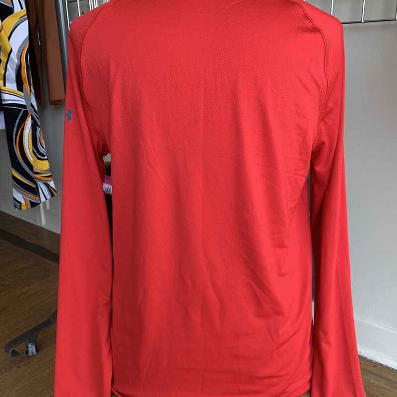 UnderArmorRyderCup1/4Zip, Red, Size: MediumAll Sales Are Final<br />
No Returns<br />
<br />
Pick Up In Store<br />
Or<br />
Have It Shipped<br />
Thank You FOr SHopping With Us :-)
