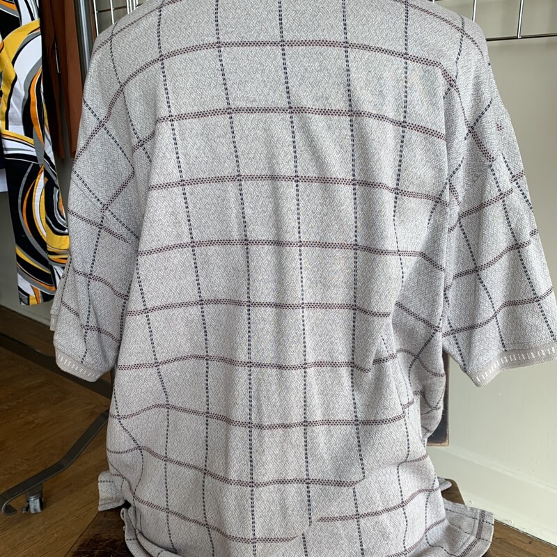 Izod Golf Collard Shirt, Brown, Size: XlAll Sales Are Final<br />
No Returns<br />
<br />
Pick Up In Store<br />
Or<br />
Have It Shipped<br />
Thank You FOr SHopping With Us :-)