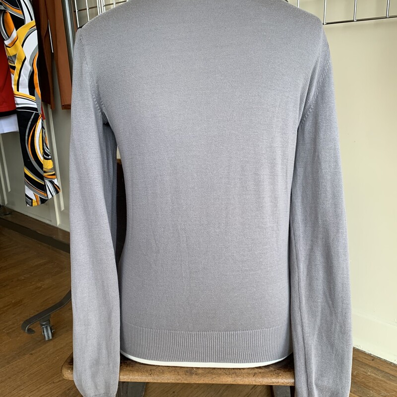 JLindeberg VNeck Whistlin, Gray/wh, Size: LGAll Sales Are Final<br />
No Returns<br />
<br />
Pick Up In Store<br />
Or<br />
Have It Shipped<br />
Thank You FOr SHopping With Us :-)