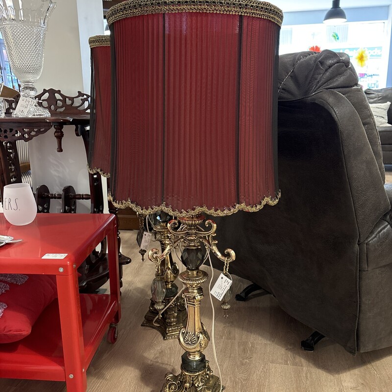 Hollywood Regence Style Table Lamp
Gold & Red
Size: 41 In