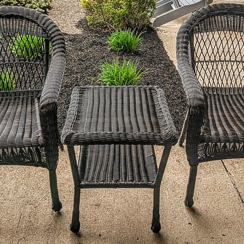 3pc Wicker Chairs+table
Brown Weather Resistant Wicker
Chair Size: 26x27x35H
Table Size: 18x18x22H
Includes 2 Chairs+1 Table