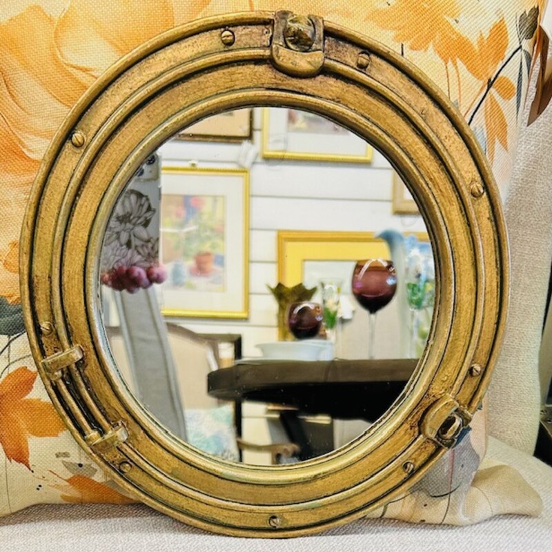Round Porthole Mirror
 Gold
Size: 11.5 Diameter